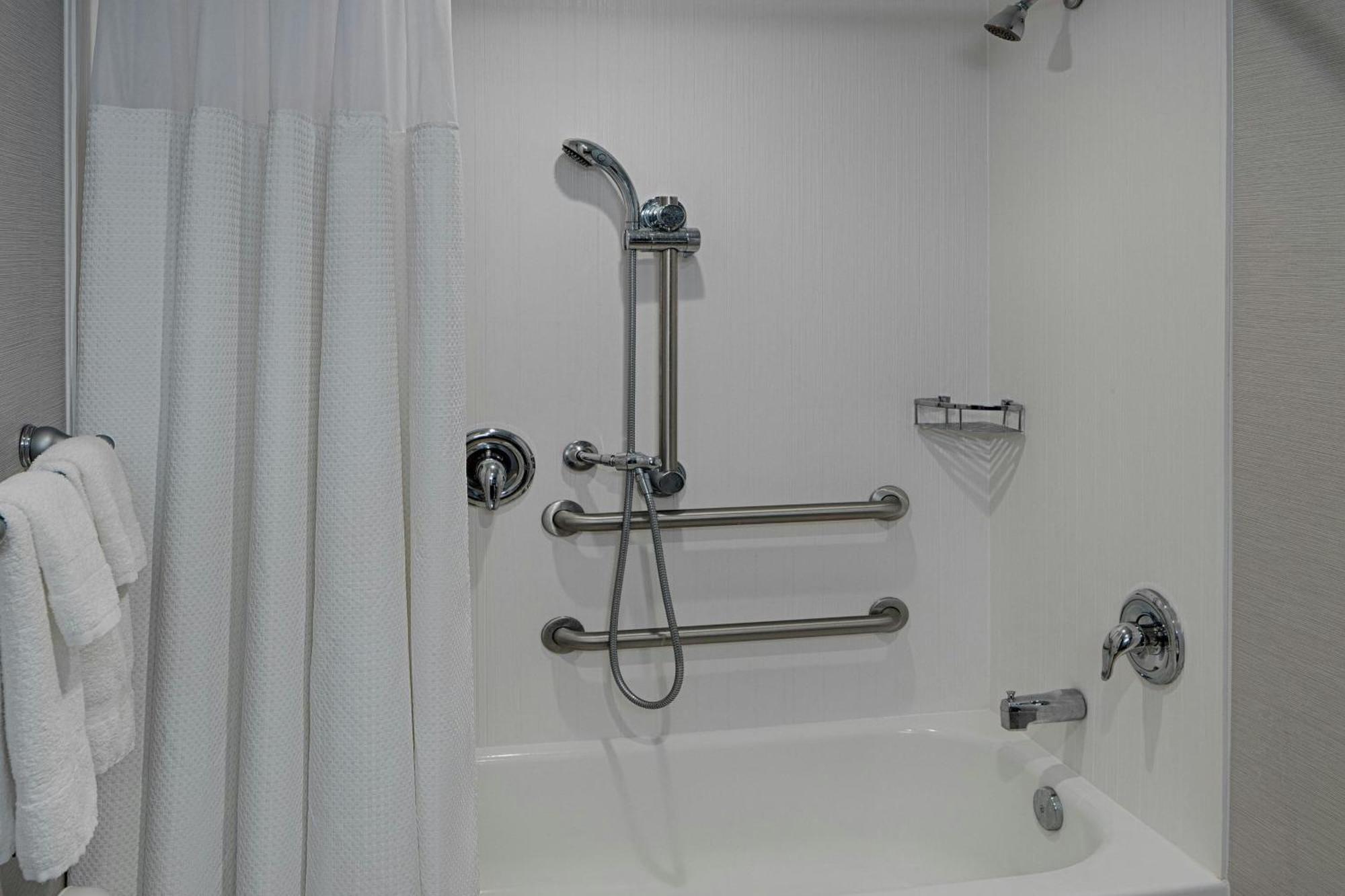 Courtyard By Marriott Downtown Hotel Springfield