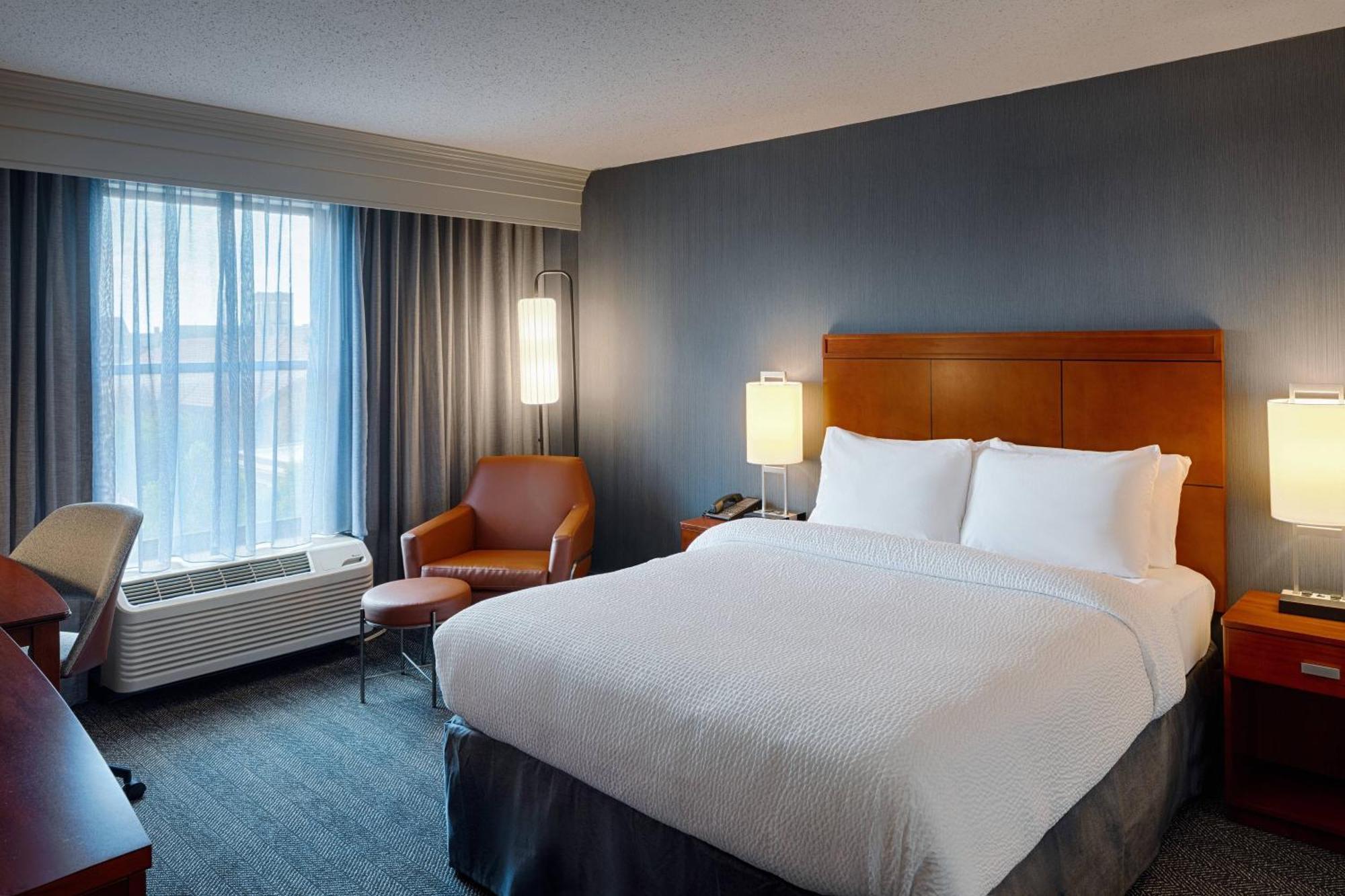 Hotel Courtyard By Marriott Downtown Springfield
