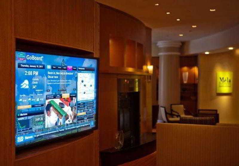 Courtyard By Marriott Downtown Hotel