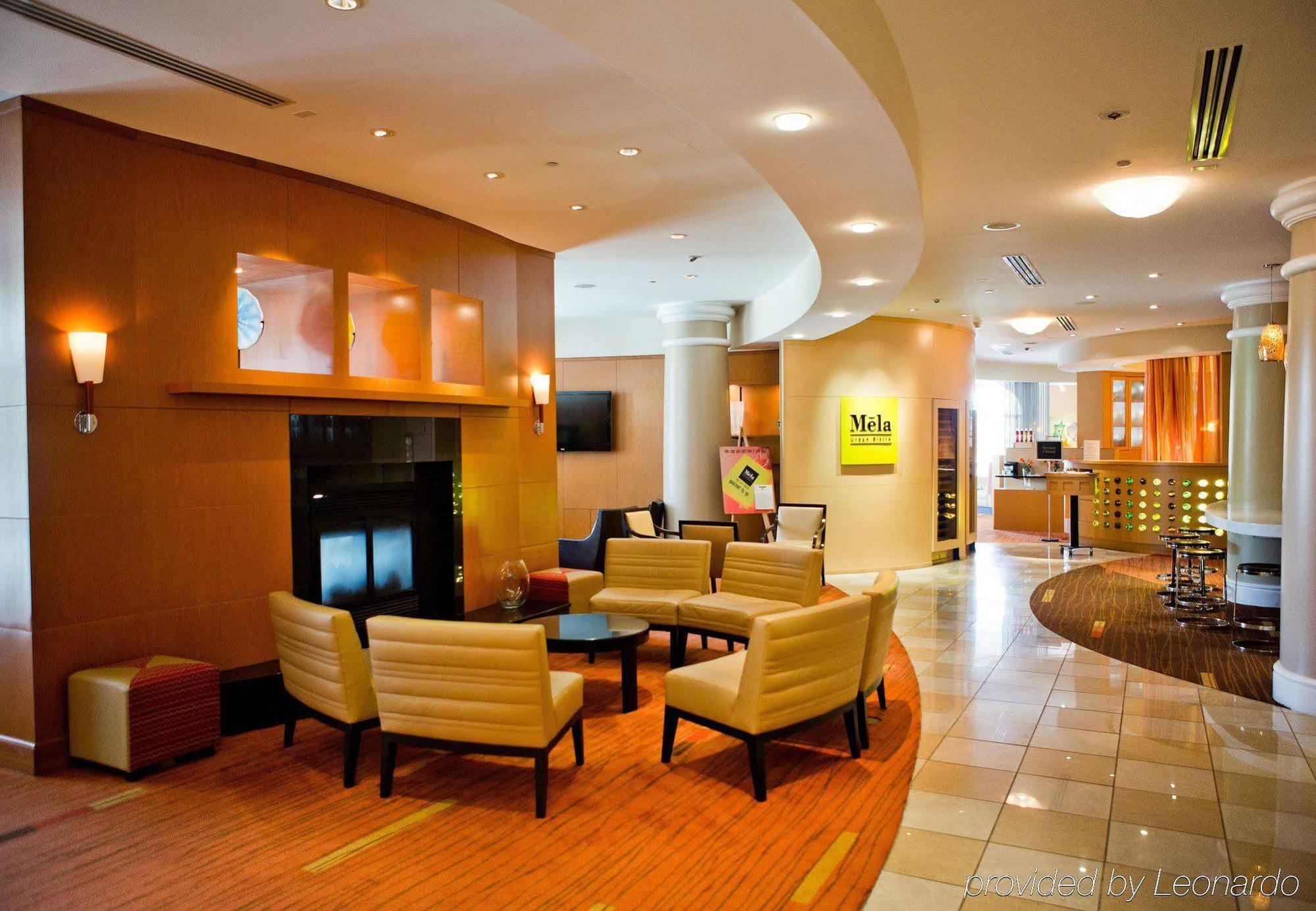 Courtyard By Marriott Downtown Hotel